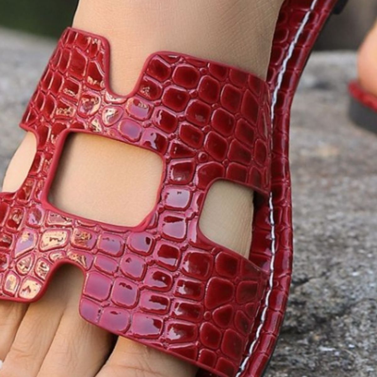 Crocodile Pattern Open-Toe   Sandals